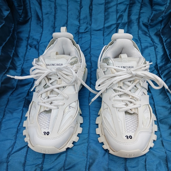 BALENCIAGA Track Sneaker White/Off White/Light Yellow Size US 9 EU 39 Unisex - Picture 1 of 15